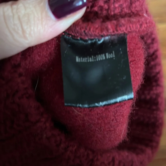 Vintage Burgundy Warm Wool Beret Style Hat with Adorable Attached Bow - OS - Picture 6 of 7